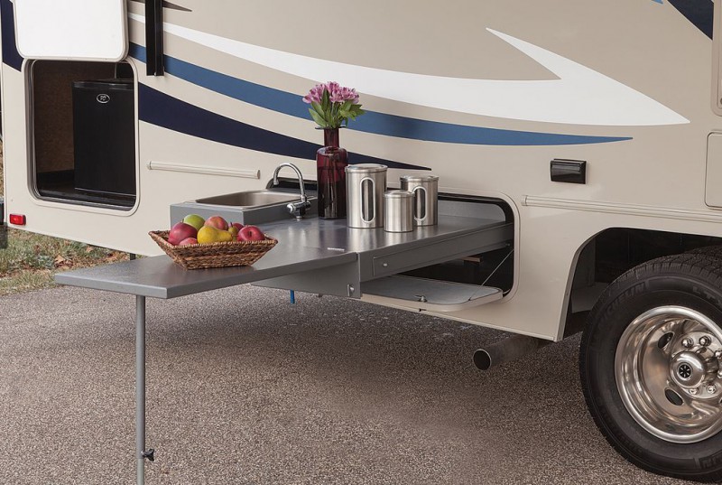 10 RVs With Amazing Outdoor Entertaining & Kitchens ...

