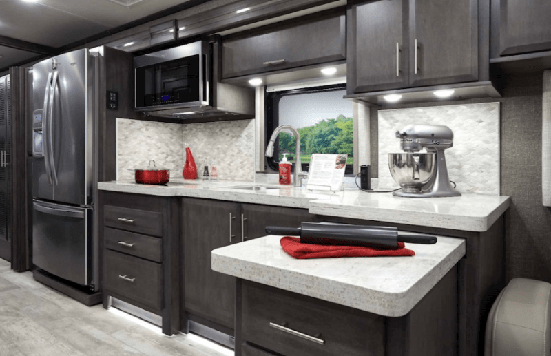 The kitchen of the Venetian F42 is perfect for any chef. In addition to residential amenities, a pull-out countertop adds extra workspace for meal prep.